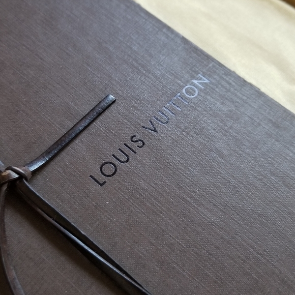 Louis Vuitton Wallet - Picture 3 of 14